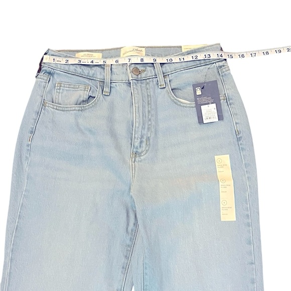 Universal Thread Women's High Waist Light Blue Flare Cotton Jeans Size: 6 - Picture 3 of 8